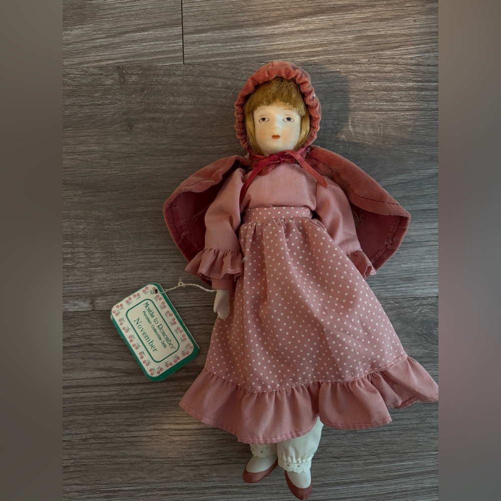 Russ Berrie Co. Months To Remember November 1595 Pink Polka Dot Dress Cape Doll